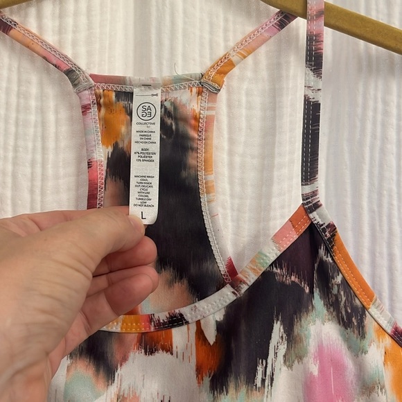 Sage sports bra - Picture 3 of 5